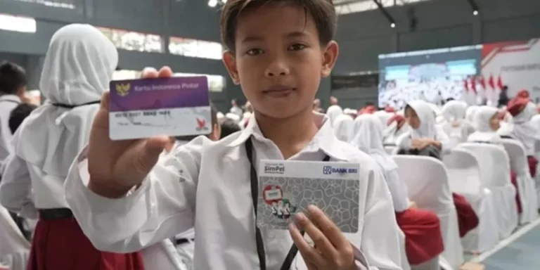 Sekitar 17,9 Juta Siswa Terima Bantuan PIP Tahun 2025, Jumlah Ini Menurun dari Tahun Lalu