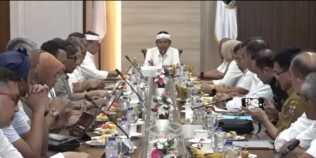 Dedi Mulyadi Buka Suara: Bantuan Sekolah Swasta 2026 Tidak Dihapus, Tapi Jadi Beasiswa!