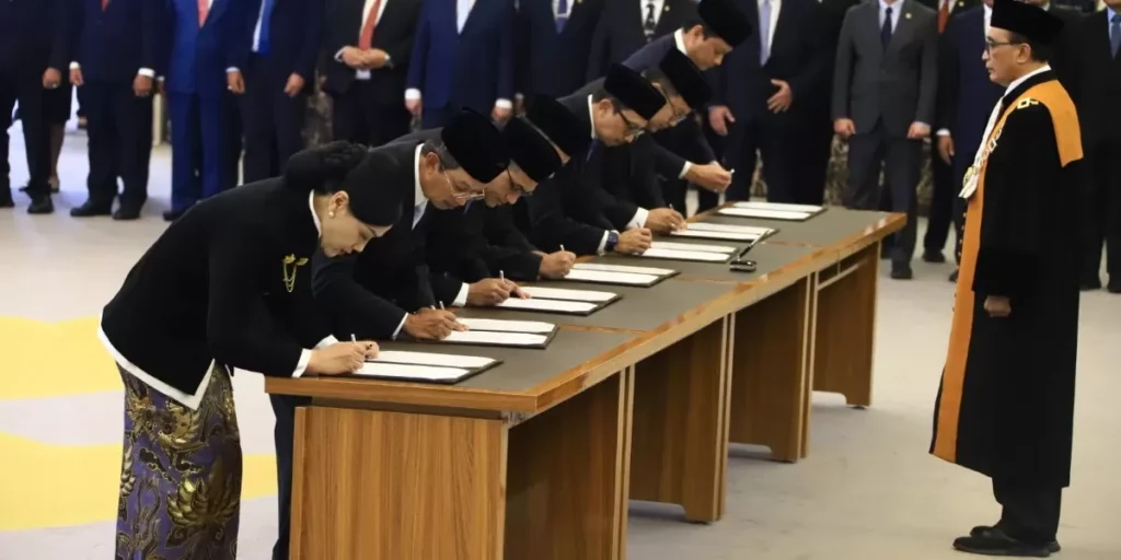 Resmi! Mahkamah Agung Lantik Friderica Widyasari Jadi Ketua OJK, Intip Susunan Komisioner 2026–2031