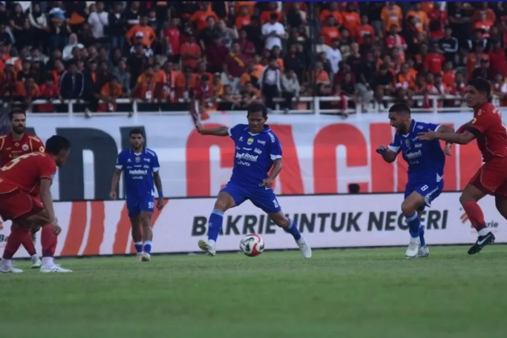 Profil Pemain Persib Adam Alis, Pencetak 2 Gol ke Gawang Persija